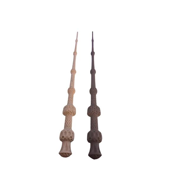 Hand Stained Elder Wand from Harry Potter - Picture 8 of 8